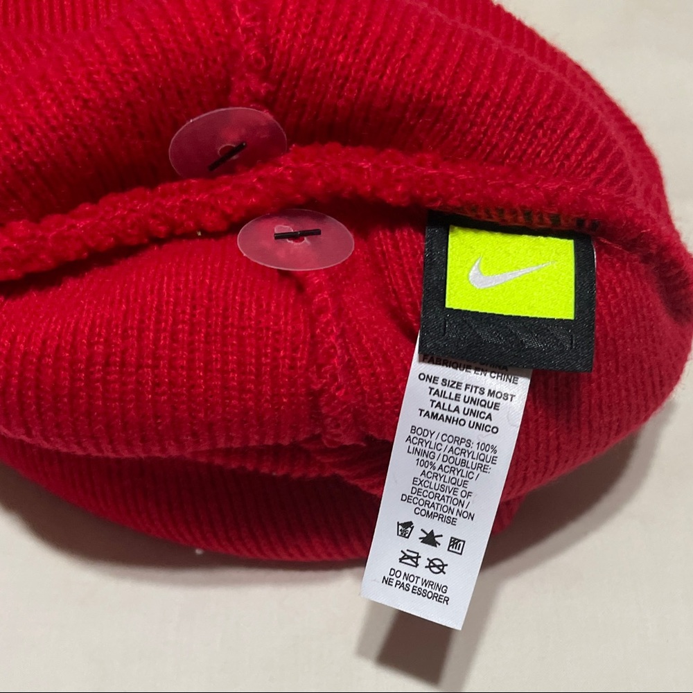 Nike Raptors Team Beanie Red. - Picture 2 of 3